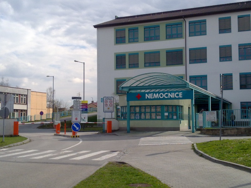 Nemocnice Jindřichův Hradec - hlavní vchod