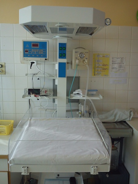 Nemocnice Prachatice - vyhřívané lůžko porodnice