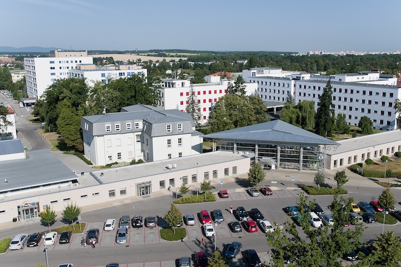 Nemocnice České Budějovice - část horního areálu se vstupem