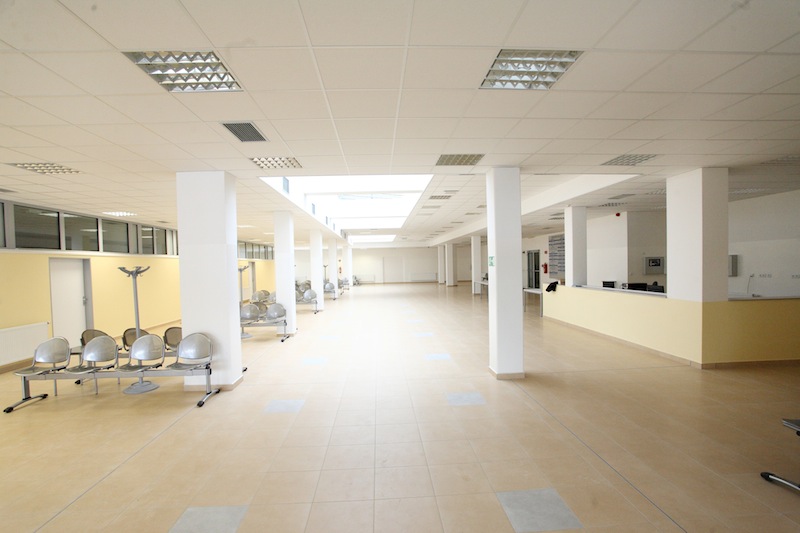 Nemocnice Tábor - hlavní vestibul - čekárna