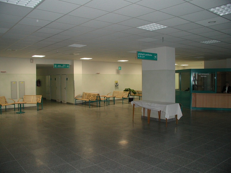 Nemocnice Jindřichův Hradec - pavilon E vstupní hala