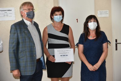 Technické služby města Blatné věnovaly Nemocnici Strakonice finanční dar ve výši 50 tisíc korun
